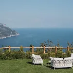La Rondinaia Πανσιόν Ραβέλλο