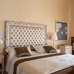 Πανσιόν La Rondinaia 4*