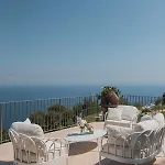 Πανσιόν La Rondinaia Ραβέλλο