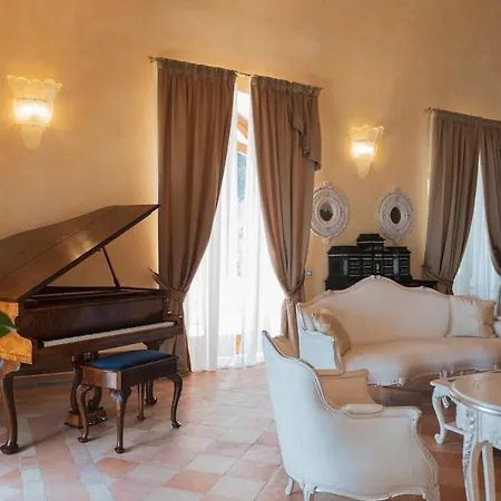 La Rondinaia 4* Ραβέλλο